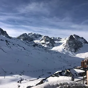 duplex-7-8-couchages-au-pied-des-pistes.midi-pyreneeshotels.com/